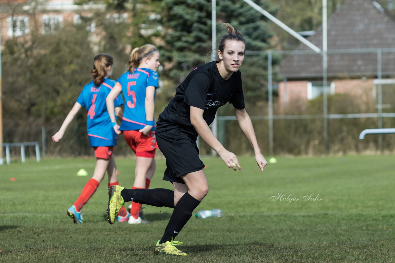 Bild 61 - C-Juniorinnen SV Steinhorst/Labenz - TSV Friedrichsberg-Busdorf : Ergebnis: 5:0